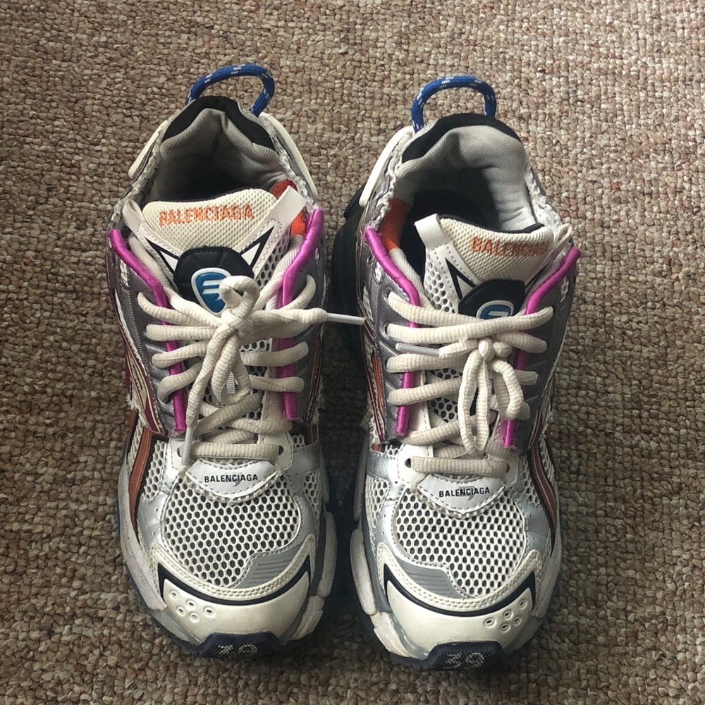 Balenciaga Runner Sneakers (39)